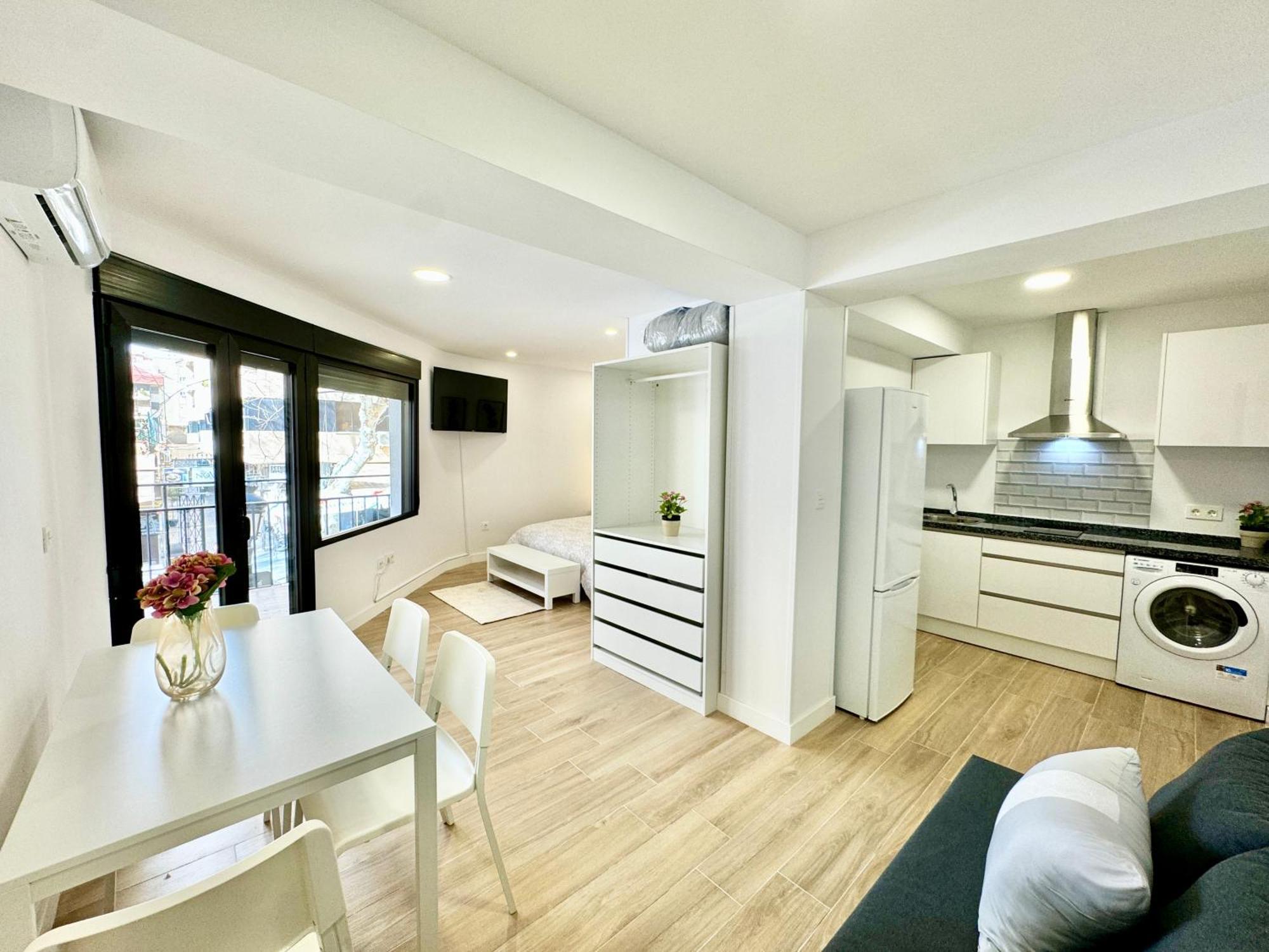 Amazing Seaside Studio By Eaw Homes Marbella Bagian luar foto